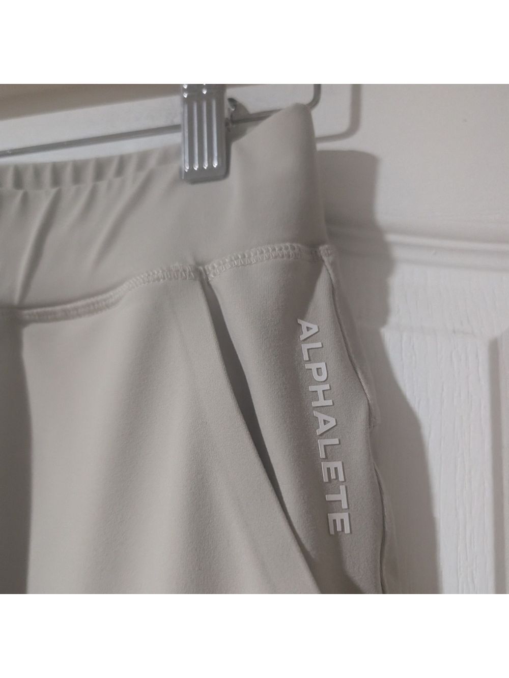 Alphalete | Trace Joggers In String Off-white - Picture 7 of 12